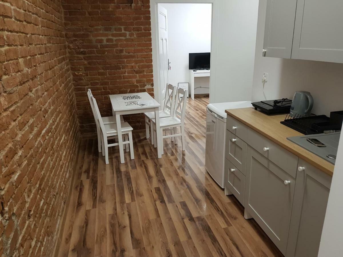 Apartament Nr 15 - 2 Pokoje Z Prywatnymi Lazienkami Centrum Poznań Eksteriør billede