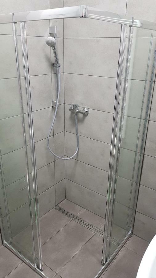Apartament Nr 15 - 2 Pokoje Z Prywatnymi Lazienkami Centrum Poznań Eksteriør billede
